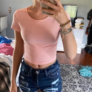 Cute crop top!